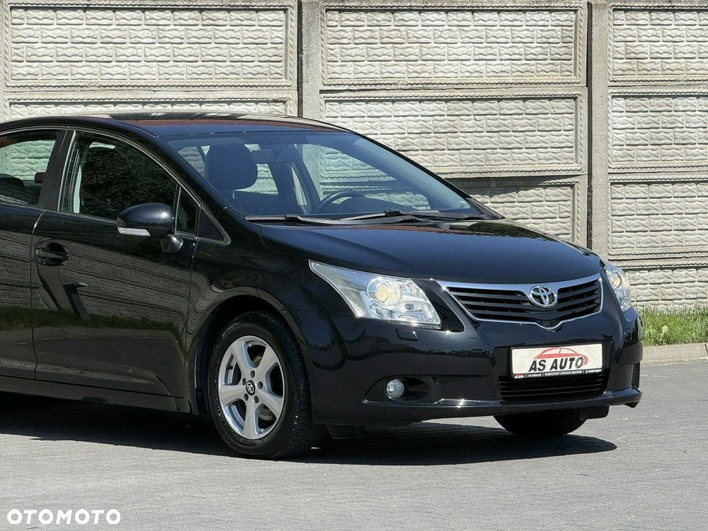 Toyota Avensis 1.8 Sol - 33