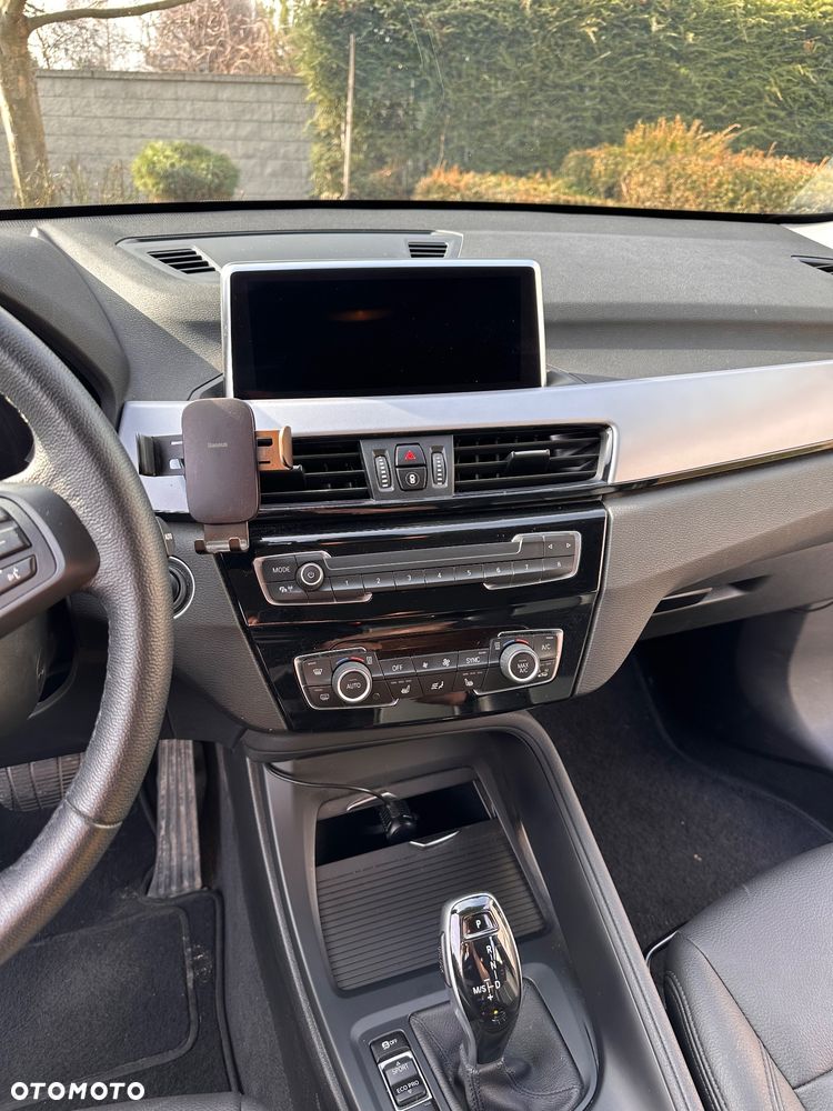 BMW X1 sDrive18i - 16