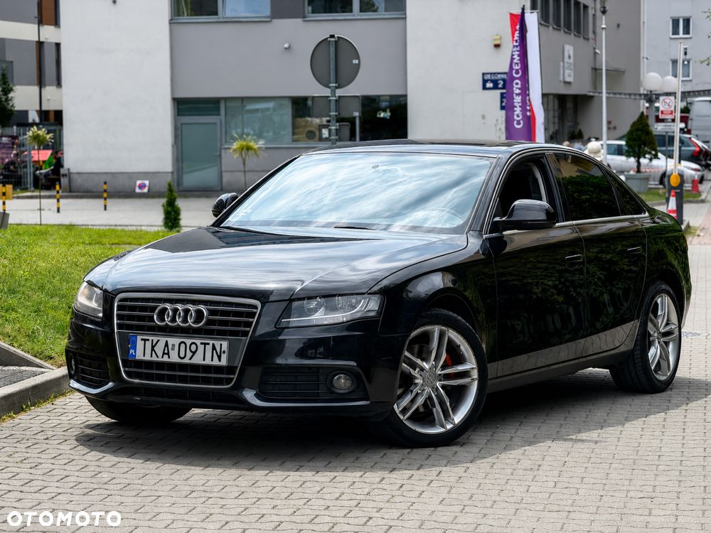 Audi A4 Limousine - 1