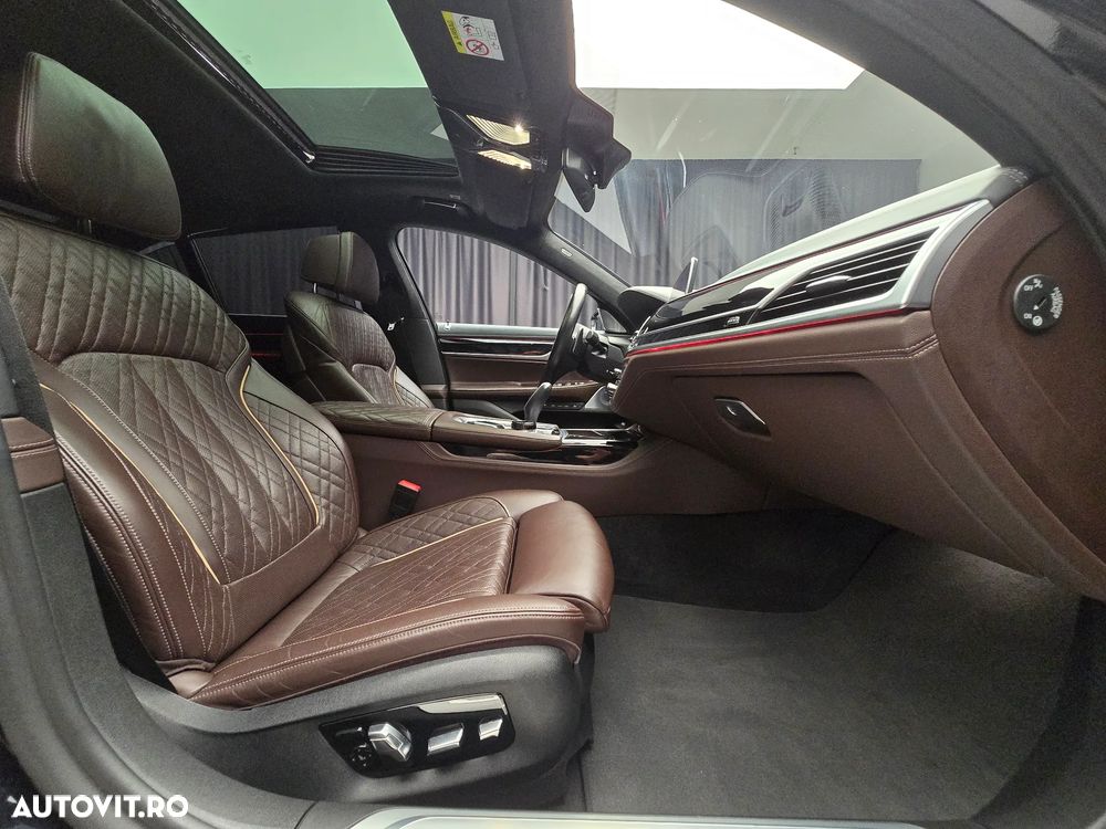 BMW Seria 7 750i xDrive - 28