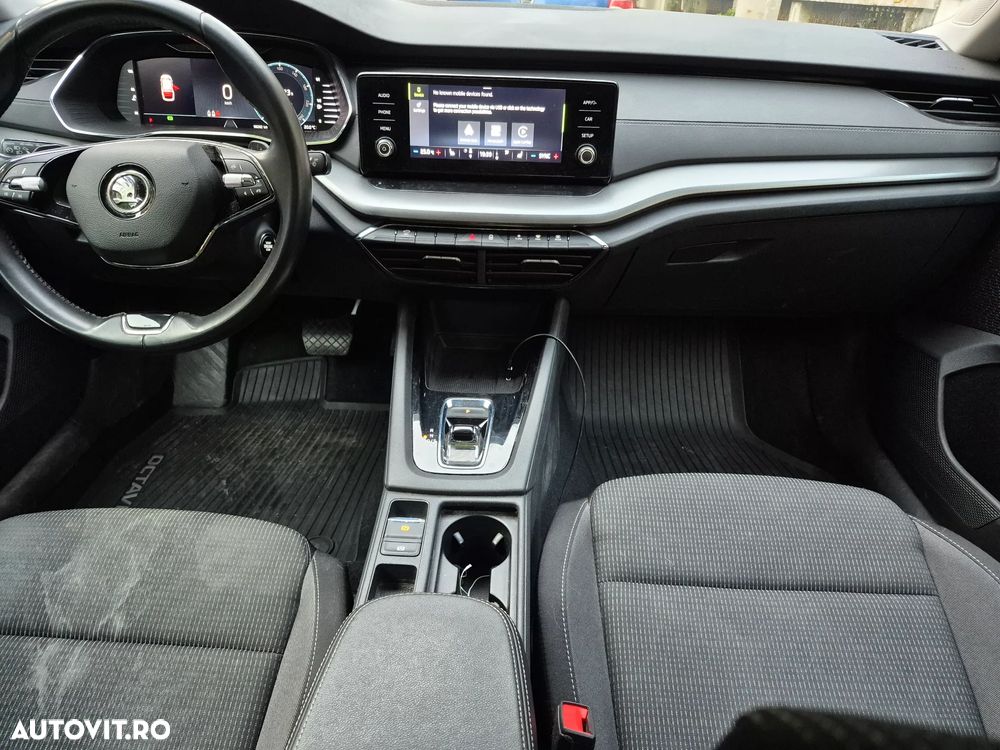 Skoda Octavia 2.0 TDI DSG Ambition - 5