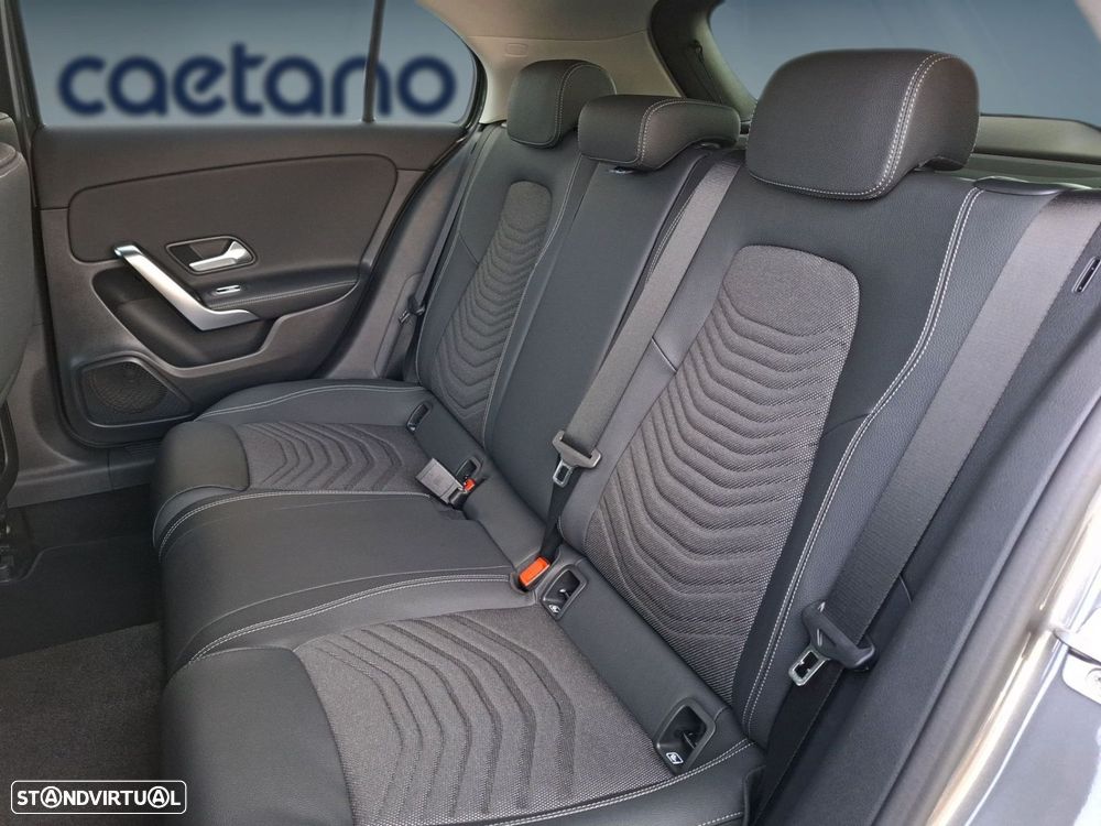 Mercedes-Benz A 250 e - 14