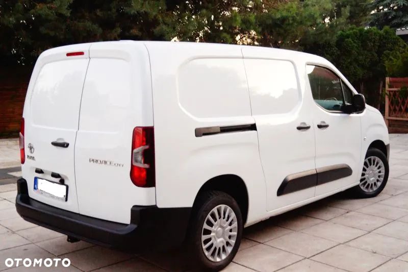 Toyota Proace City 1.5 D-4D Long 2,4t Active (bryg.) - 8