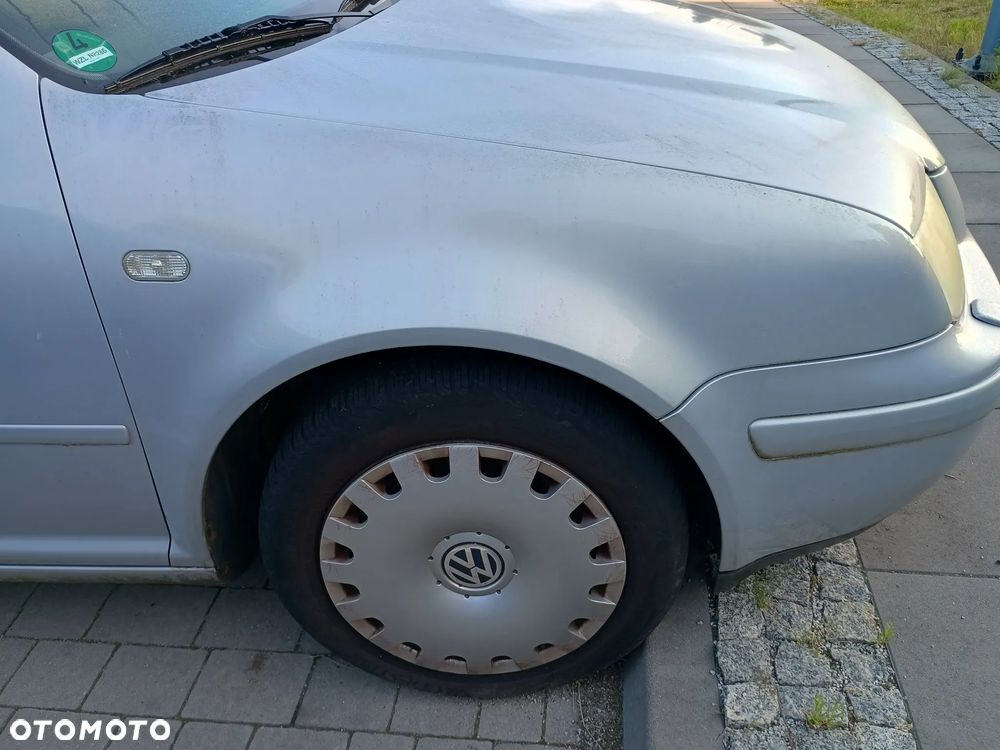 błotnik VW Bora LA7W - 1