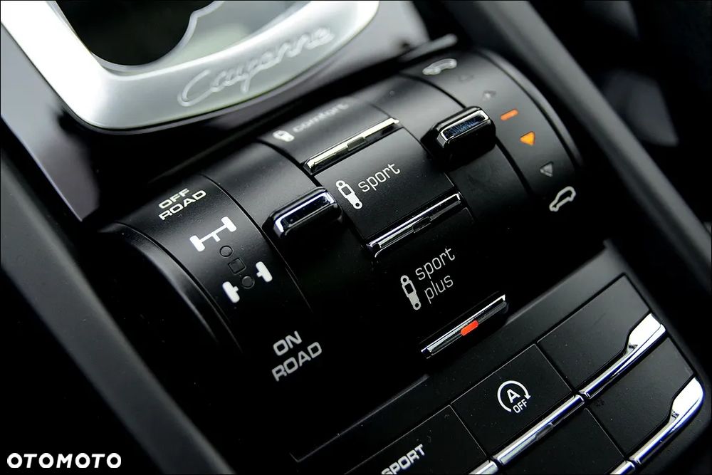 Porsche Cayenne S Platinum Edition - 31