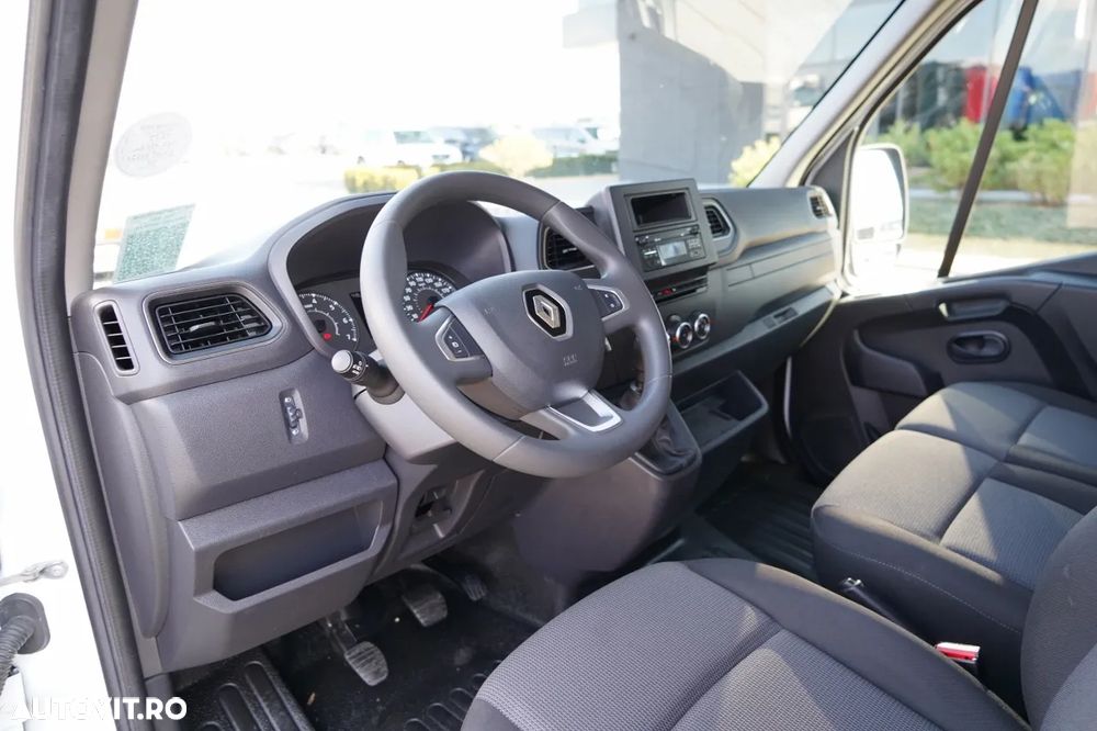 Renault MASTER / BLASZAK /  L3H2 / PANEL / 2023 R / IMPORTAT - 26