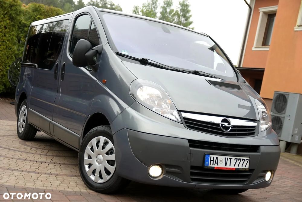 Opel Vivaro - 10