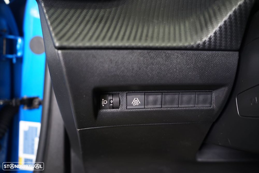 Peugeot e-2008 50 kWh Allure - 30