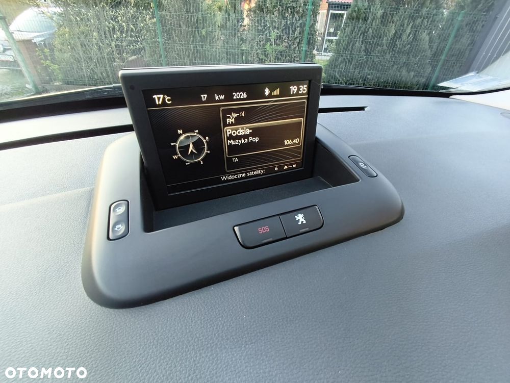 Peugeot 3008 HDi FAP 165 Automatik Allure - 16