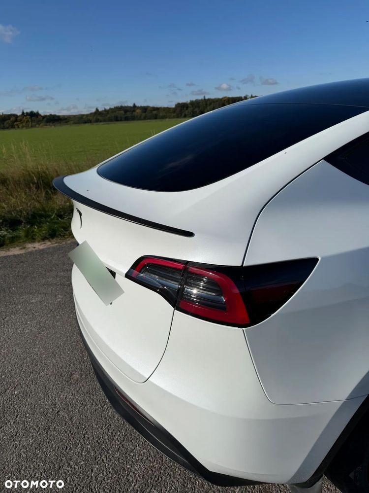 Tesla Model Y 2023 photo 5