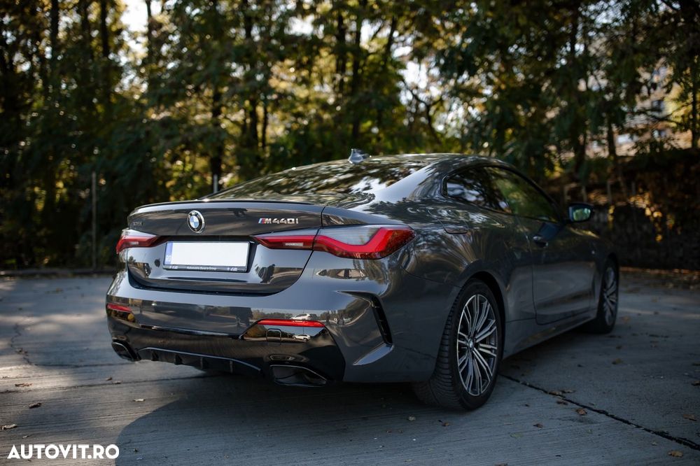 BMW M4 M440i xDrive - 4