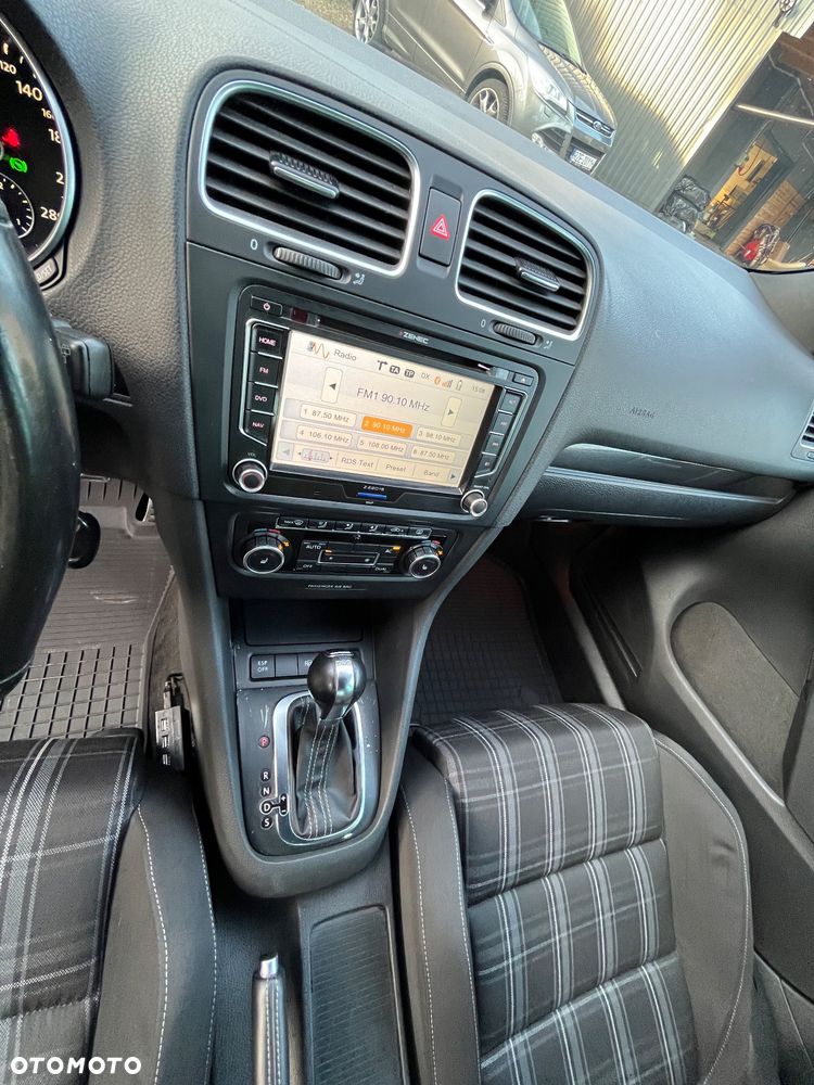 Volkswagen Golf - 30