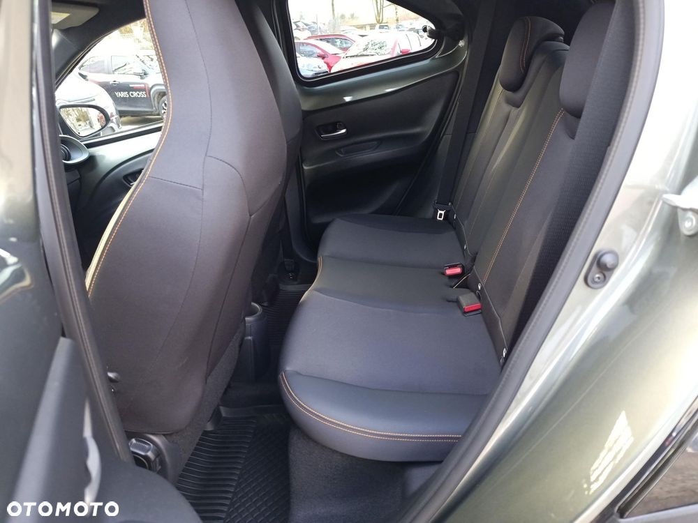 Toyota Aygo X 1.0 VVT-i Limited CVT - 14