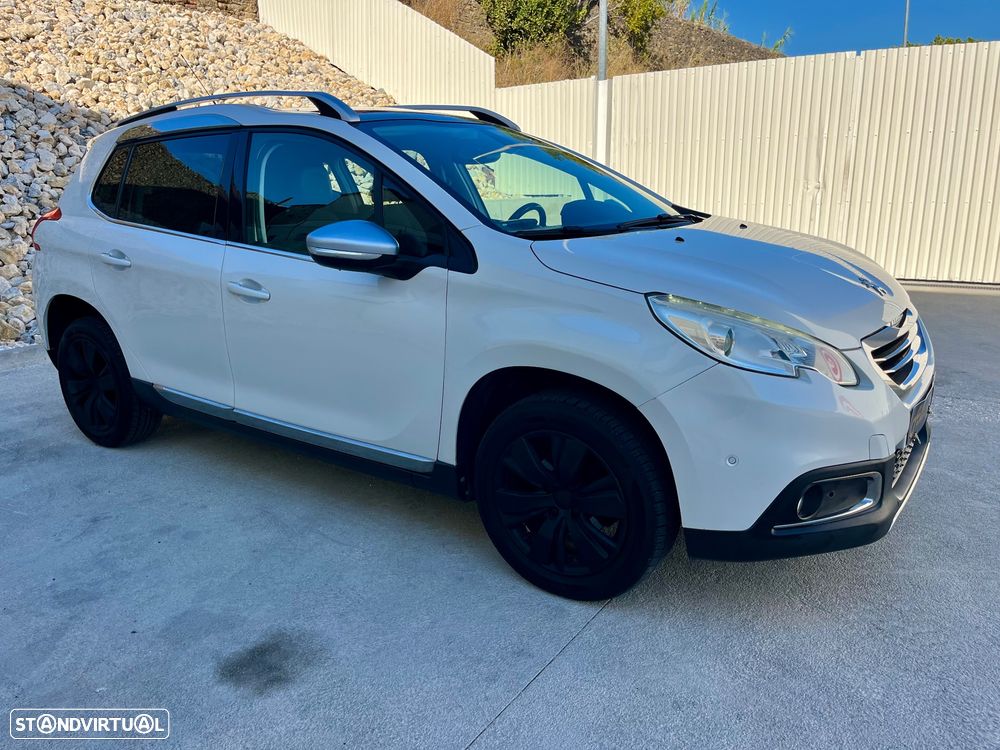 Peugeot 2008 1.2 PureTech Style - 6