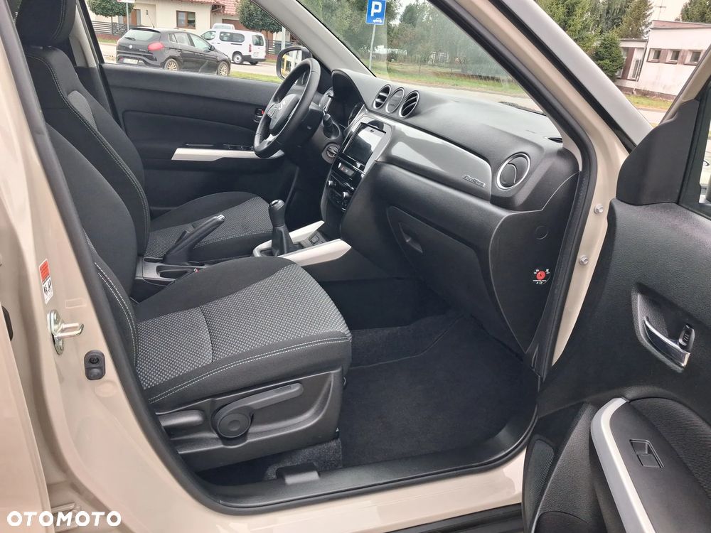 Suzuki Vitara 1.6 (4x4) Allgrip Comfort+ - 12