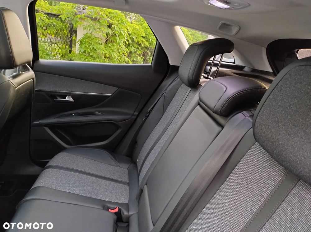 Peugeot 3008 1.5 BlueHDi Allure Pack S&S - 27
