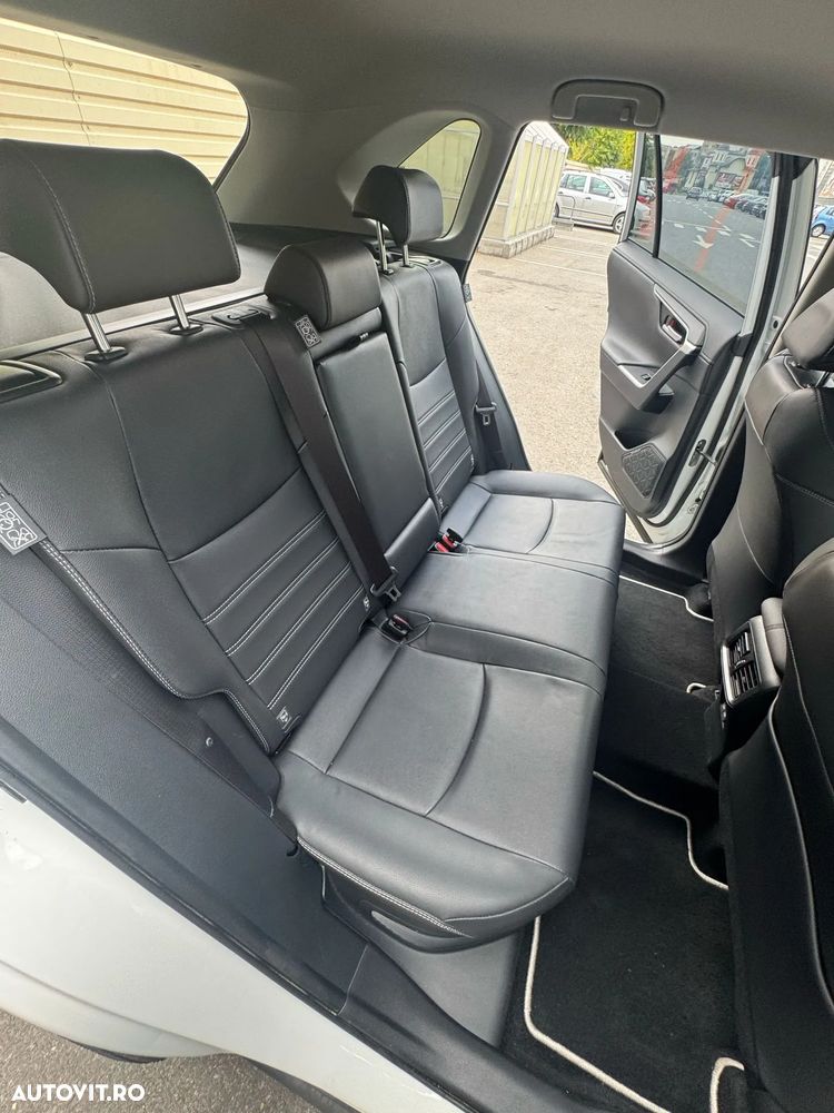 Toyota RAV4 2.5 VVT-iE 4x4 Luxury - 23