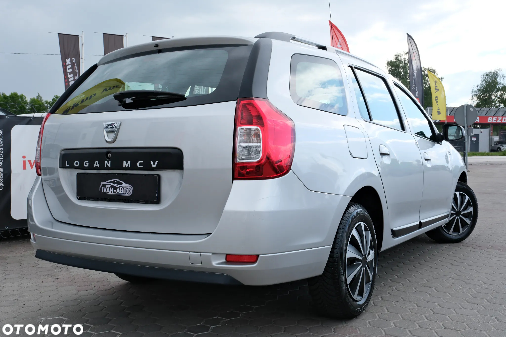 Dacia Logan MCV 1.2 16V 75 Ambiance - 18