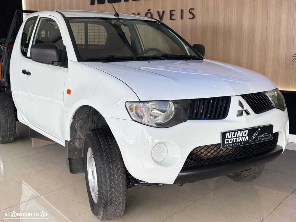 Mitsubishi L200 2.5 DI-D Club Intense 3L 4WD - 2