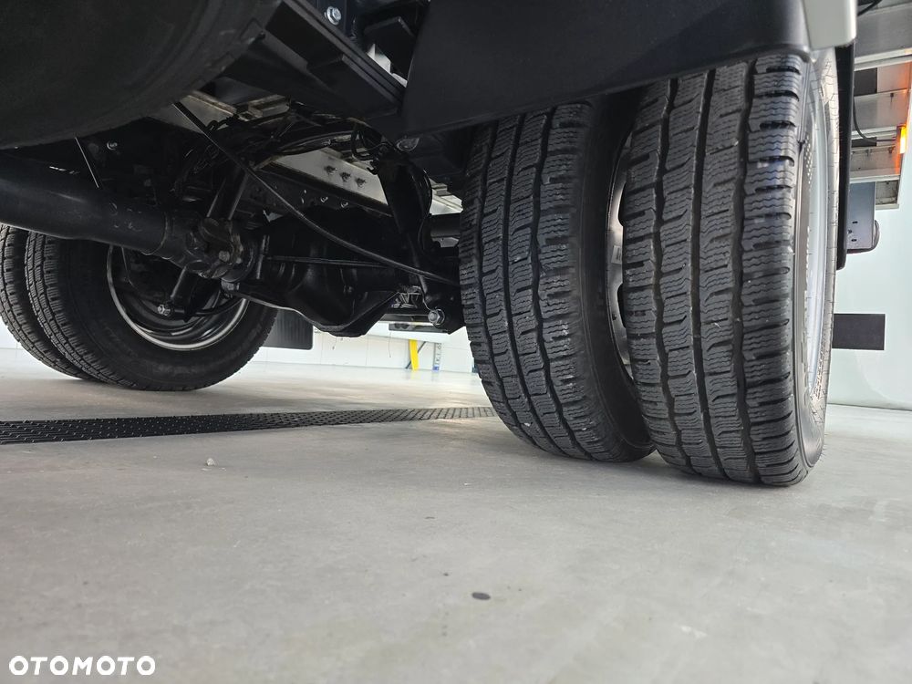 Iveco DAILY 50C18 KONTENER 8-PALET WINDA-1Tona SALON PL SERWIS ASO IVECO DO OSTATNIEGO Km TEMPOMAT FOTEL KIEROWCY PNEUMATYCZNY DOŚWIETLANIE ZAKRĘTÓW KLIMA ELEKTRYKA - 20