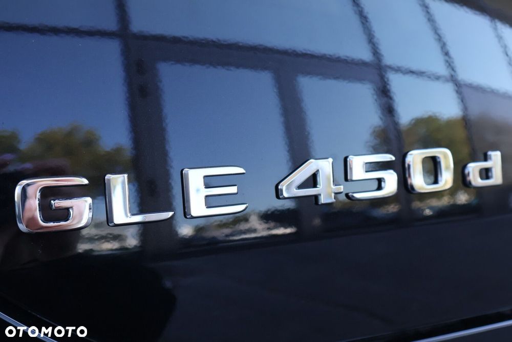 Mercedes-Benz GLE - 25
