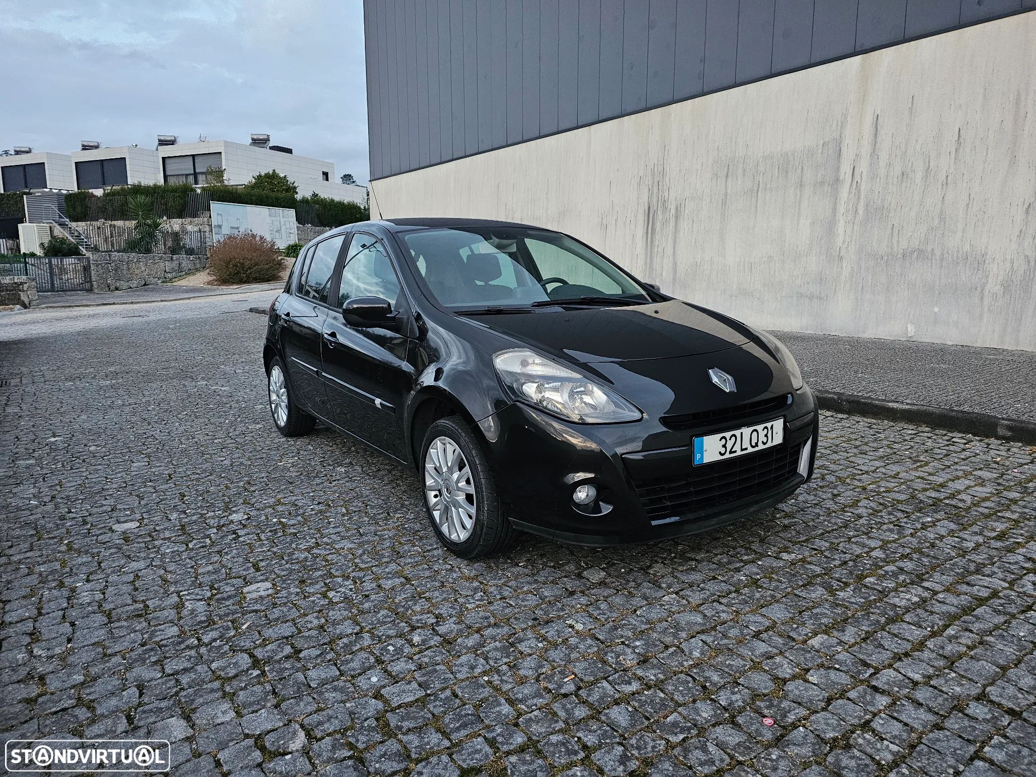Renault Clio 1.2 16V Dynamique S - 1