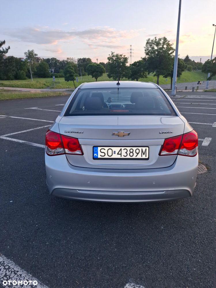 Chevrolet Cruze 1.8 LS+ - 2