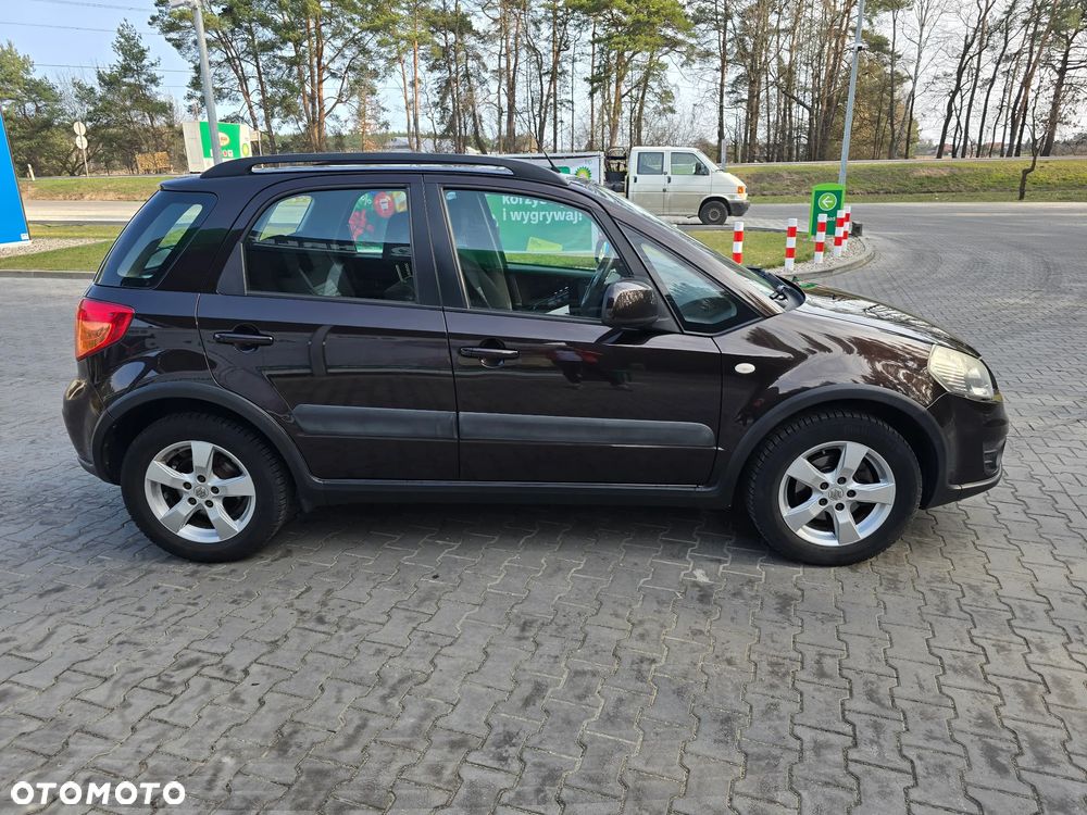 Suzuki SX4 1.6 Comfort Plus - 5