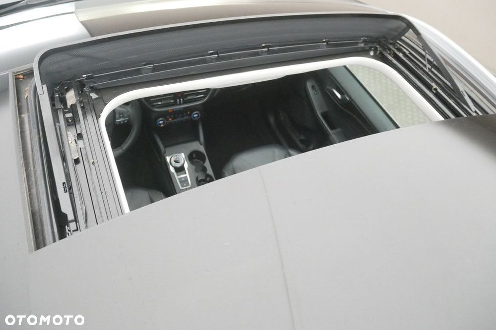 Ford Kuga - 39
