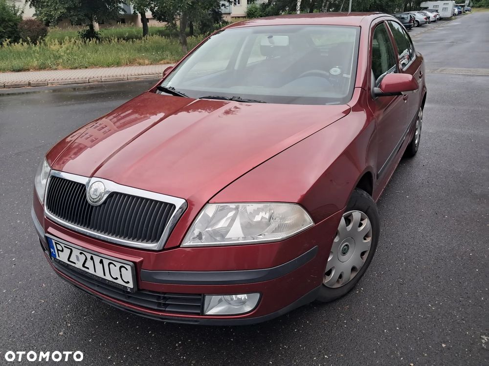 Skoda Octavia 1.6 Ambiente - 11
