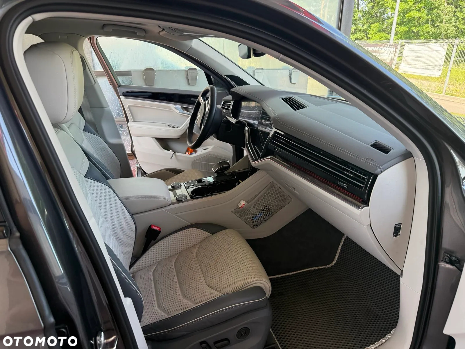 Volkswagen Touareg - 10