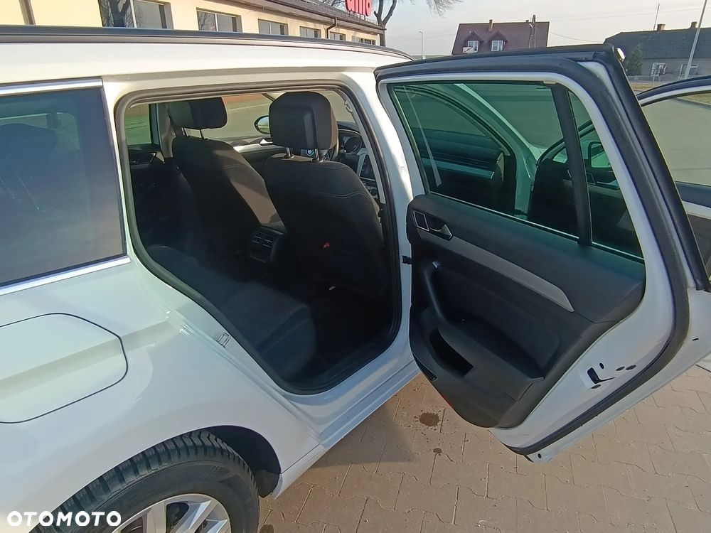 Volkswagen Passat - 6