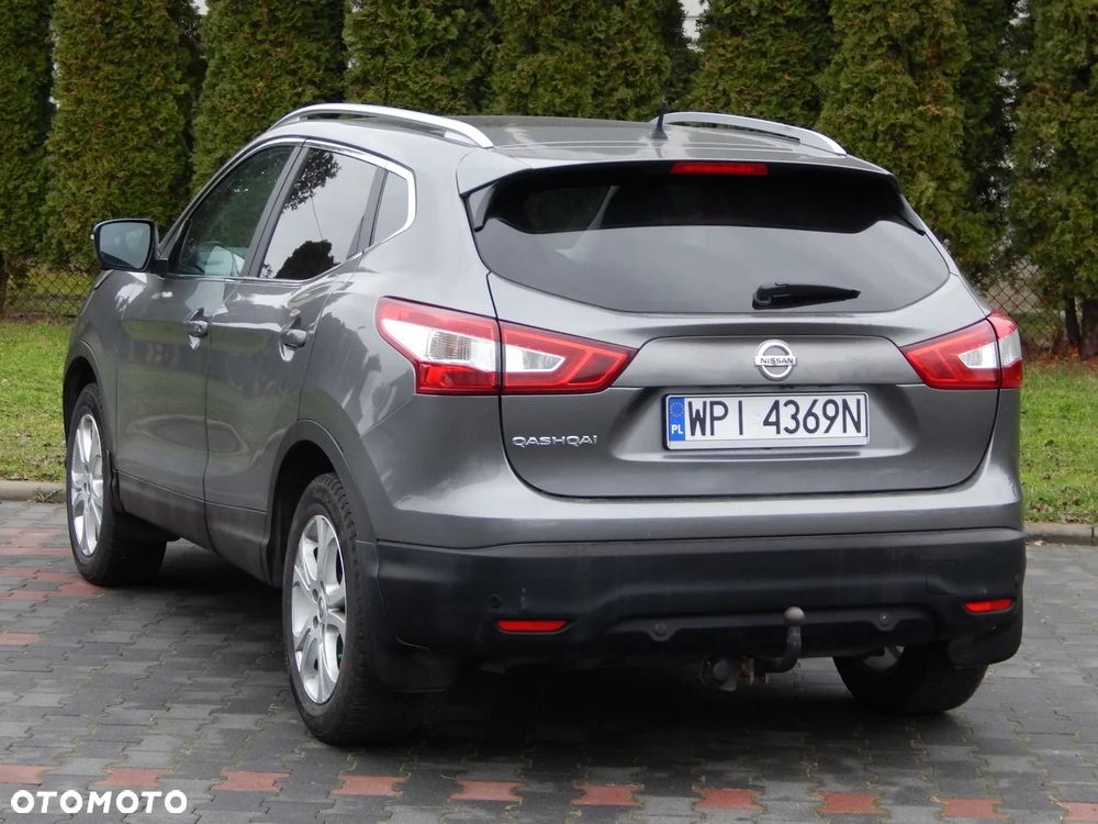 Nissan Qashqai 1.6 DCi Xtronic TEKNA - 11