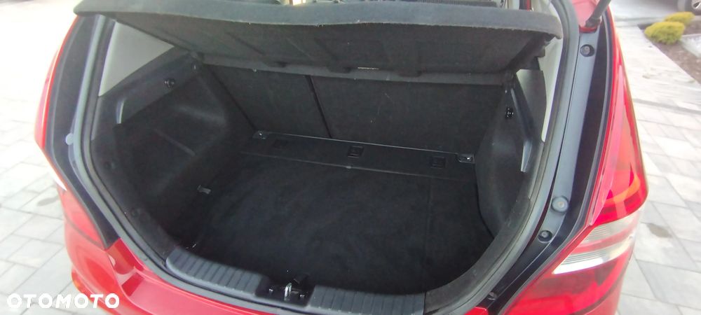 Hyundai i30 1.4 Blue Comfort - 8