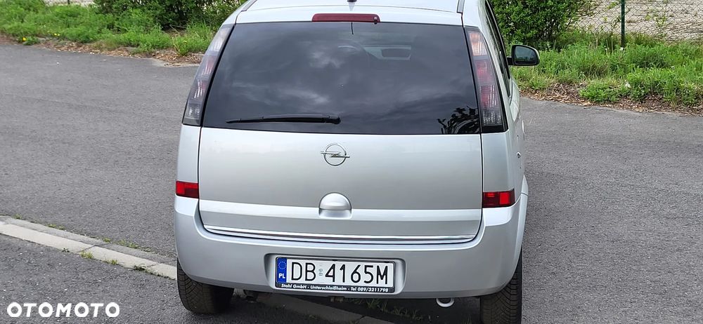 Opel Meriva 1.6 16V Essentia - 12