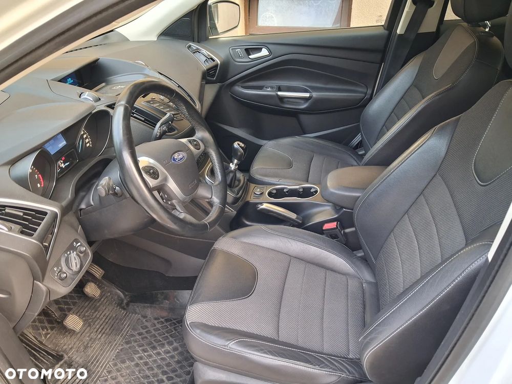 Ford Kuga - 5
