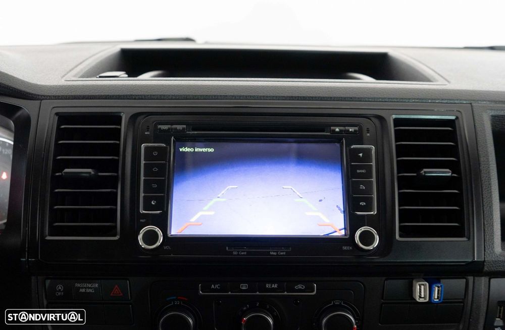 VW Caravelle - 23