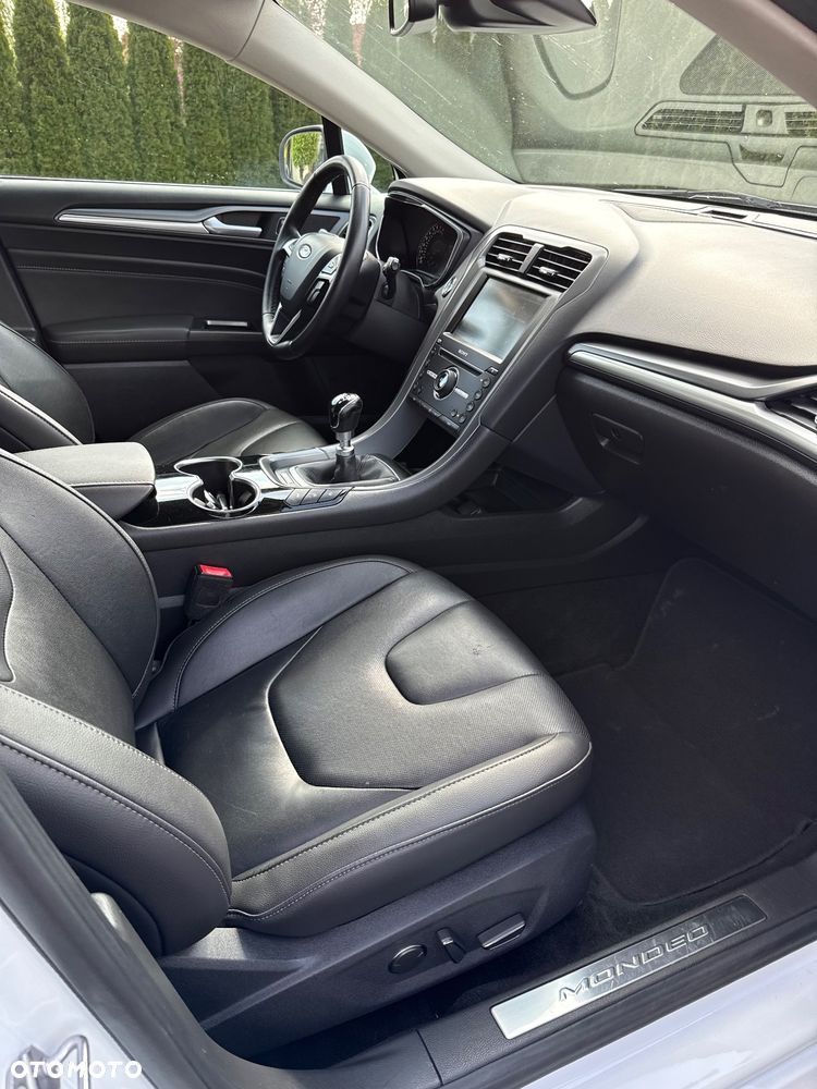 Ford Mondeo 1.5 EcoBoost ST-Line X - 38