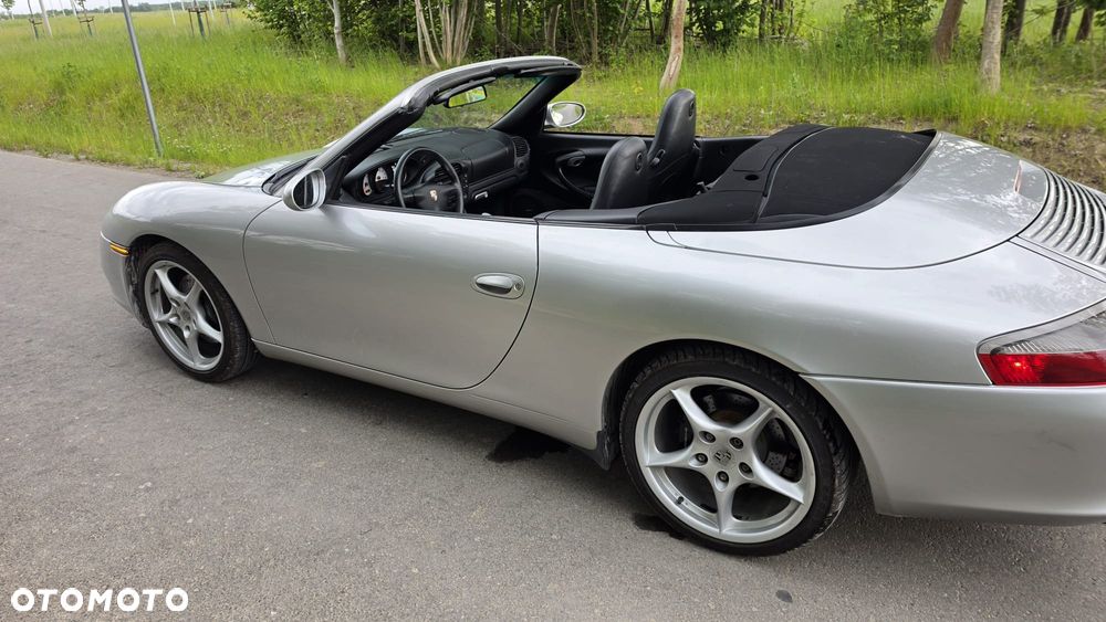 Porsche 911 Carrera - 18
