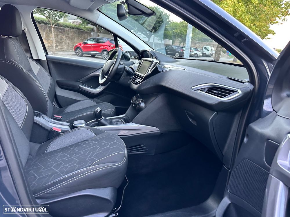Peugeot 2008 1.6 BlueHDi Style - 46