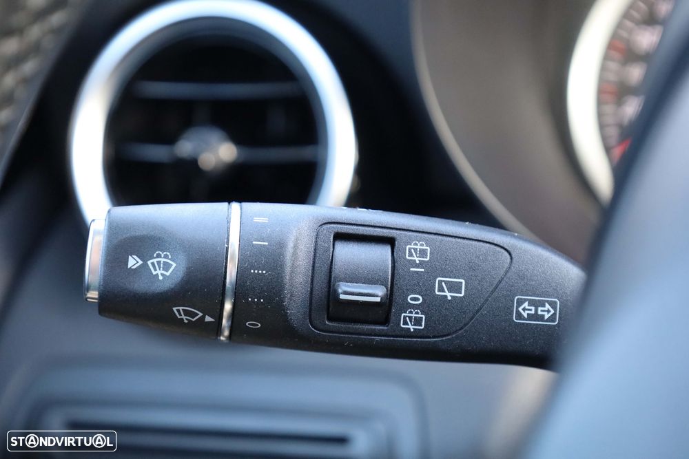 Mercedes-Benz C 180 BlueTEC Avantgarde Aut. - 23