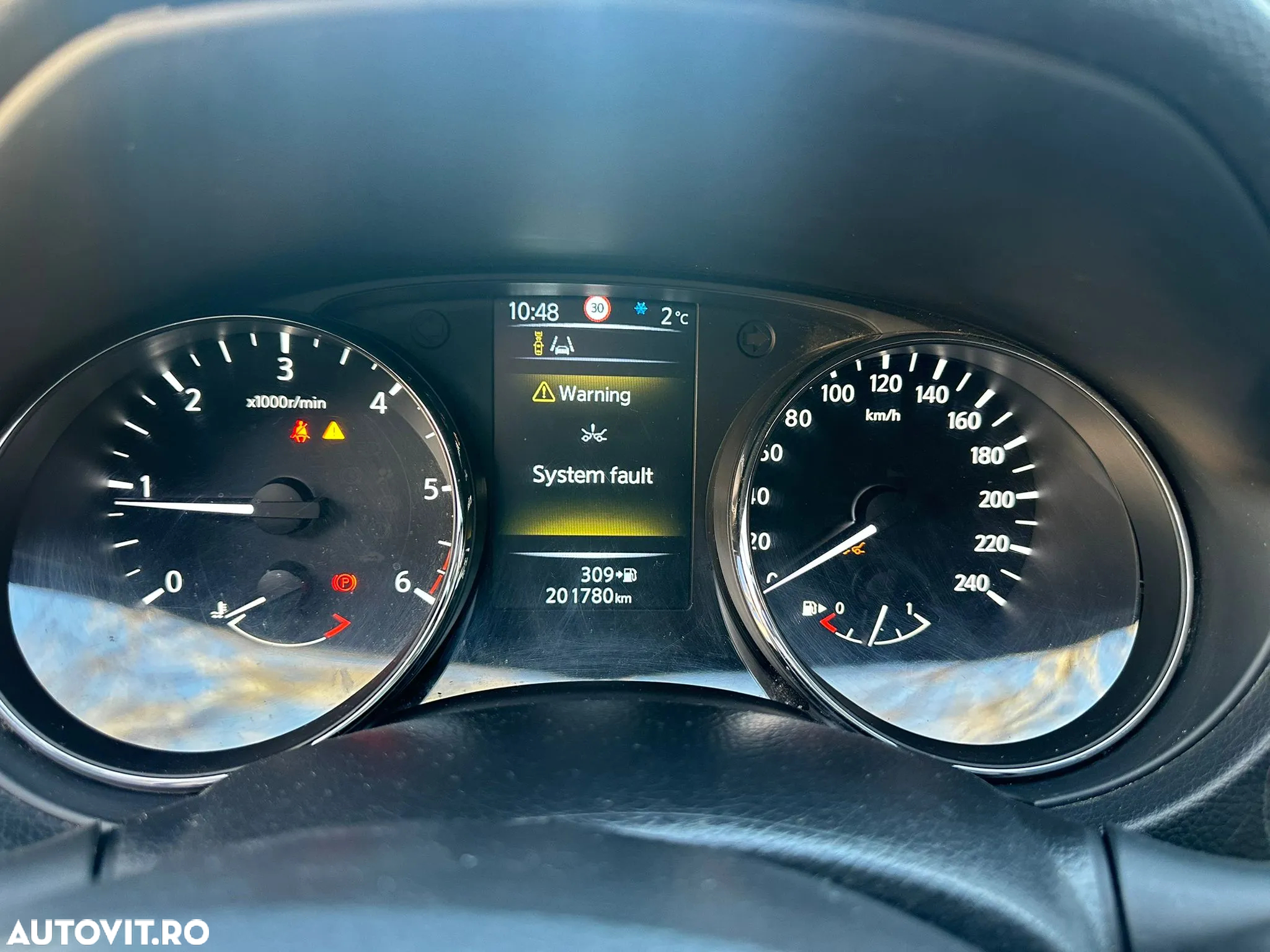 Nissan Qashqai 1.5 DCI Start/Stop N-Connecta - 6