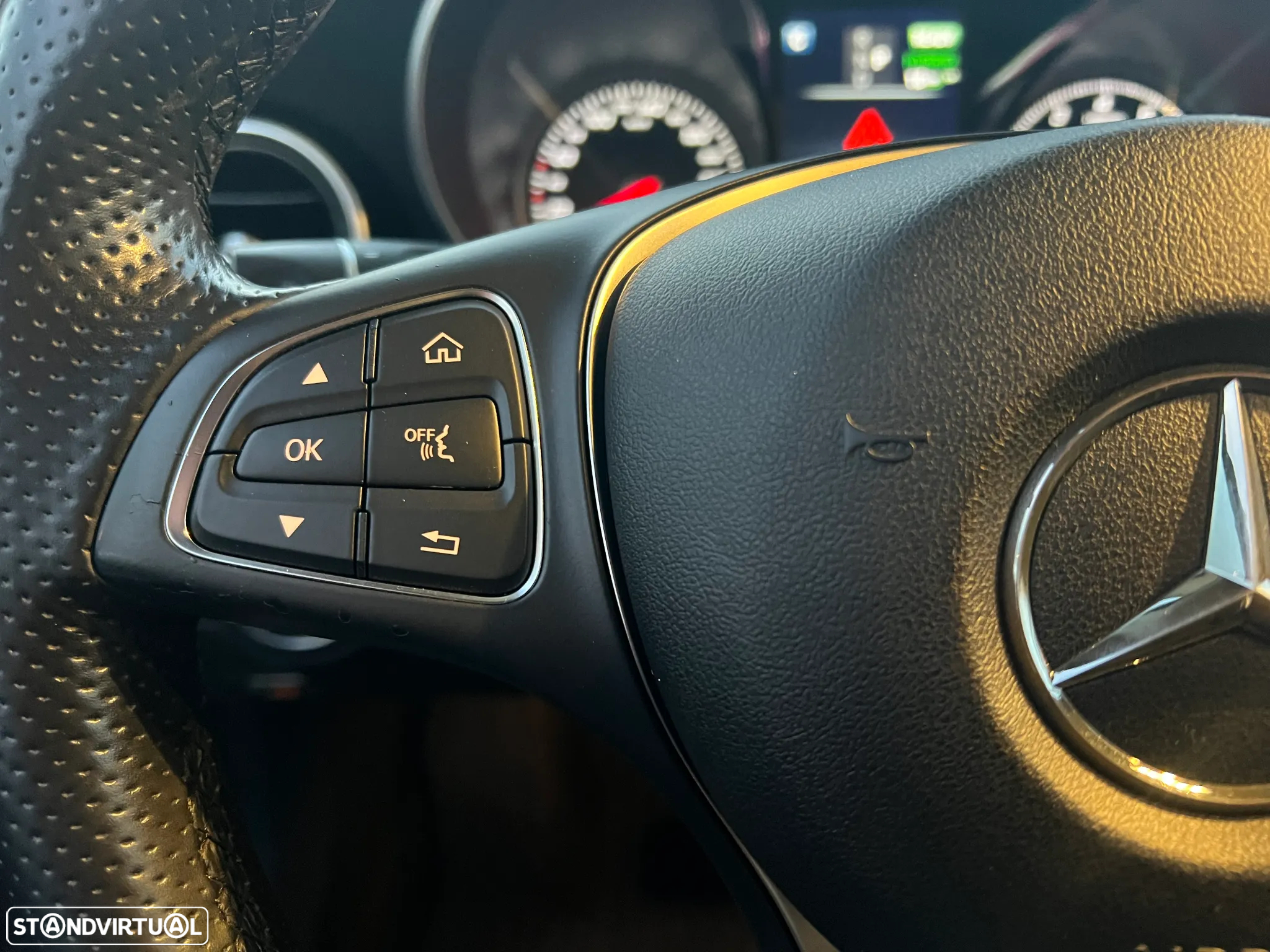 Mercedes-Benz C 350 e - 24