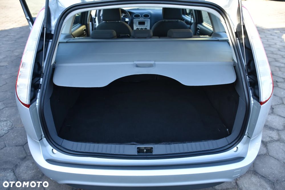 Ford Focus 1.6 Ti-VCT Style+ - 17