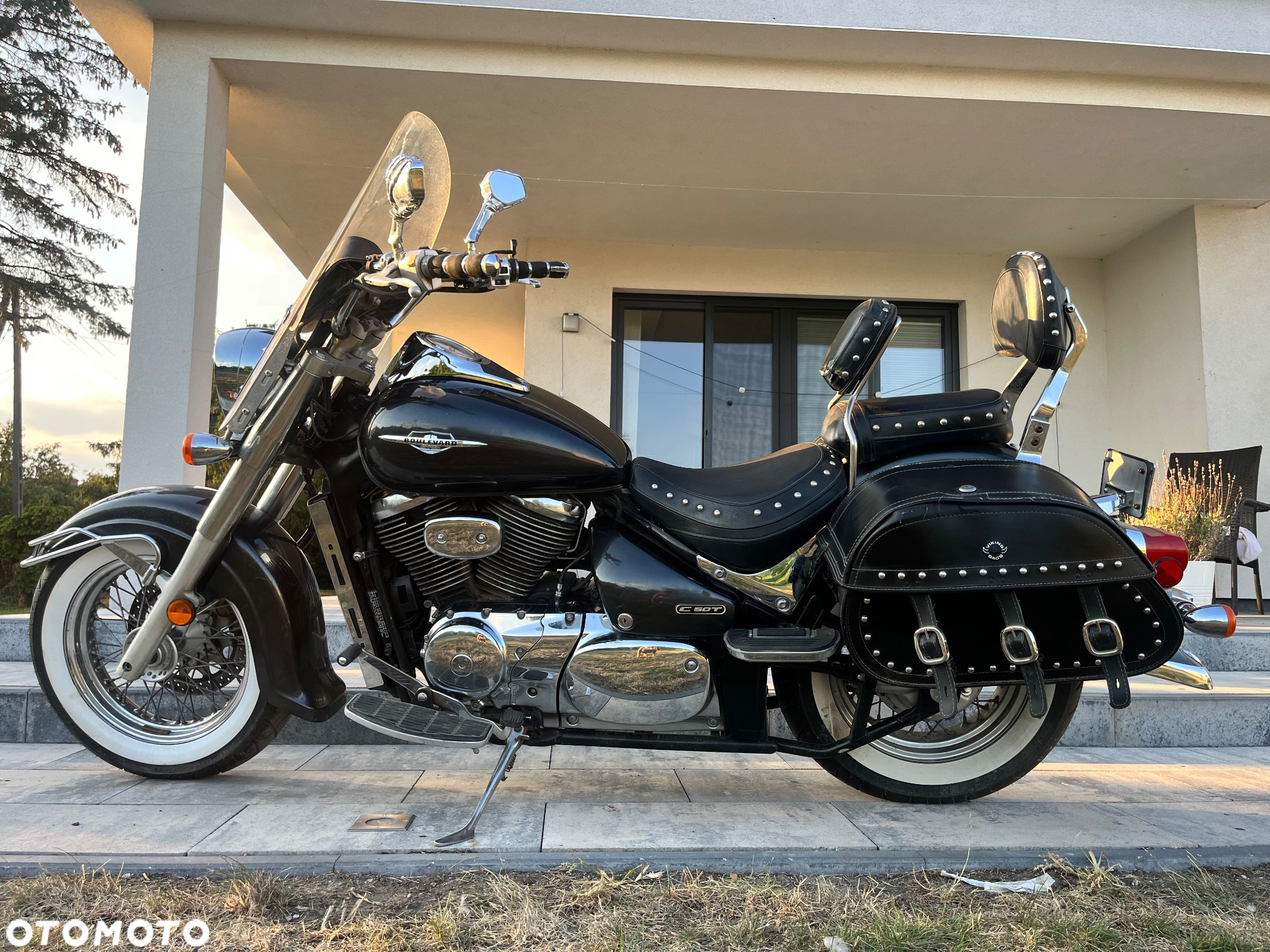 Suzuki Boulevard - 12