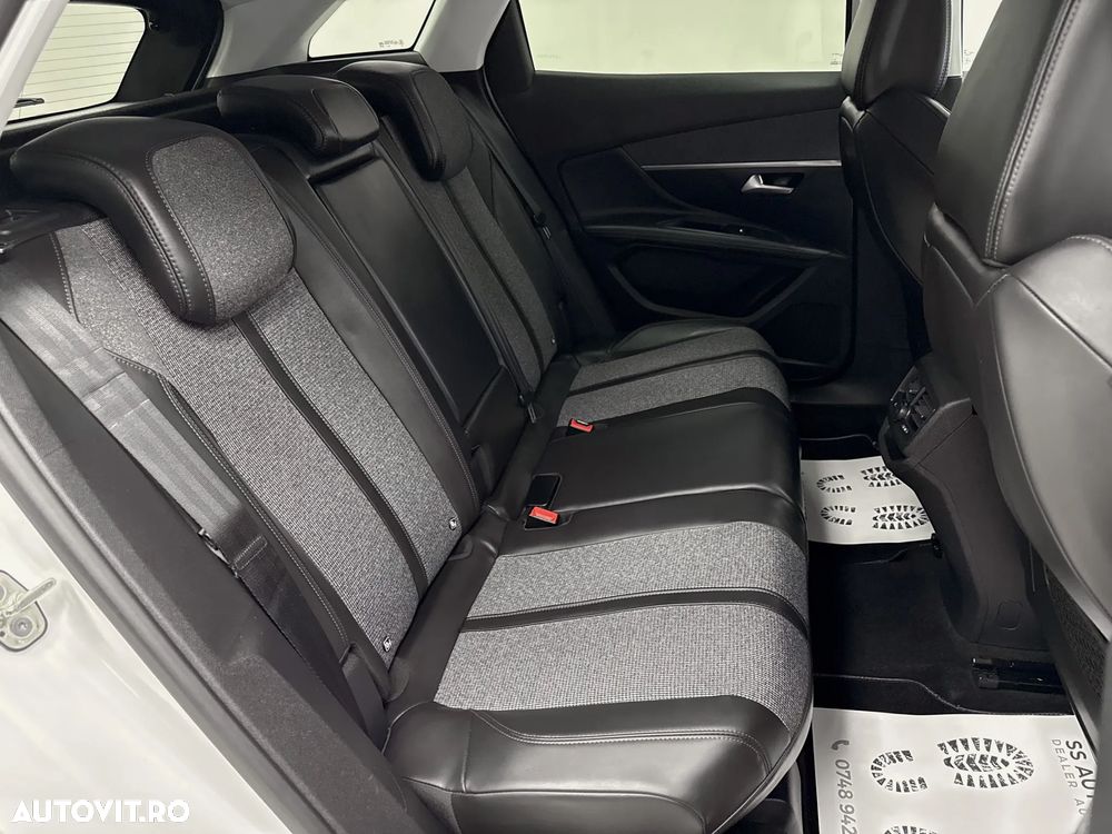 Peugeot 3008 1.2 PureTech S&S BVM6 Allure - 8