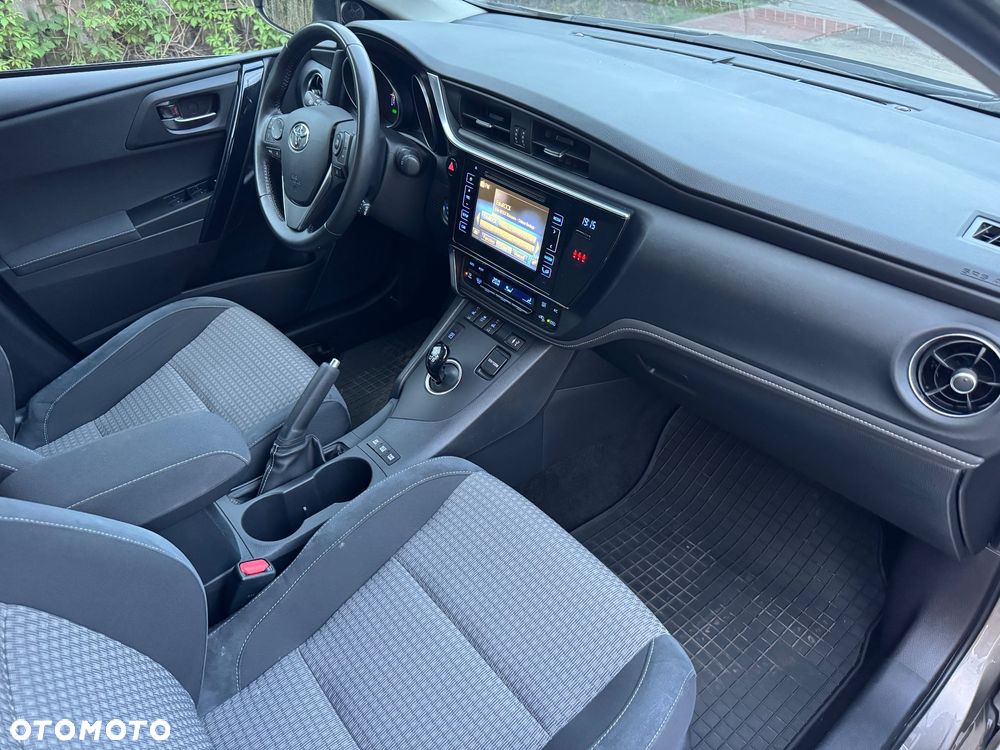 Toyota Auris - 16