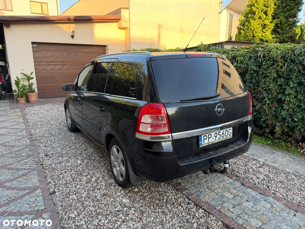Opel Zafira 1.9 CDTI Essentia - 4