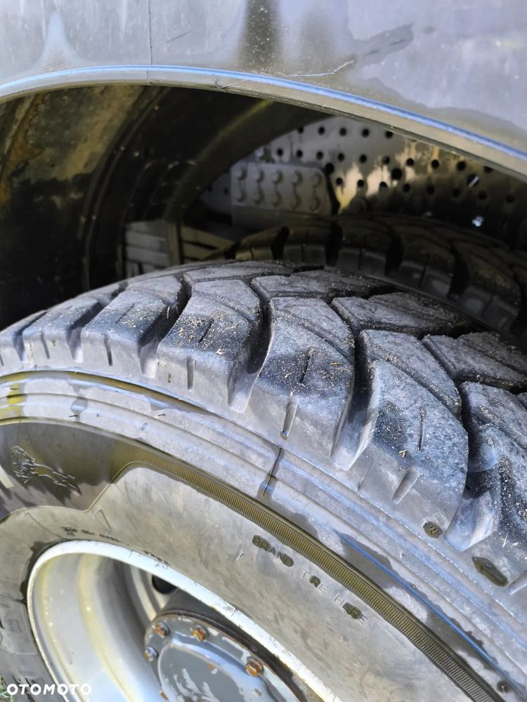 Mercedes-Benz Arocs - 11