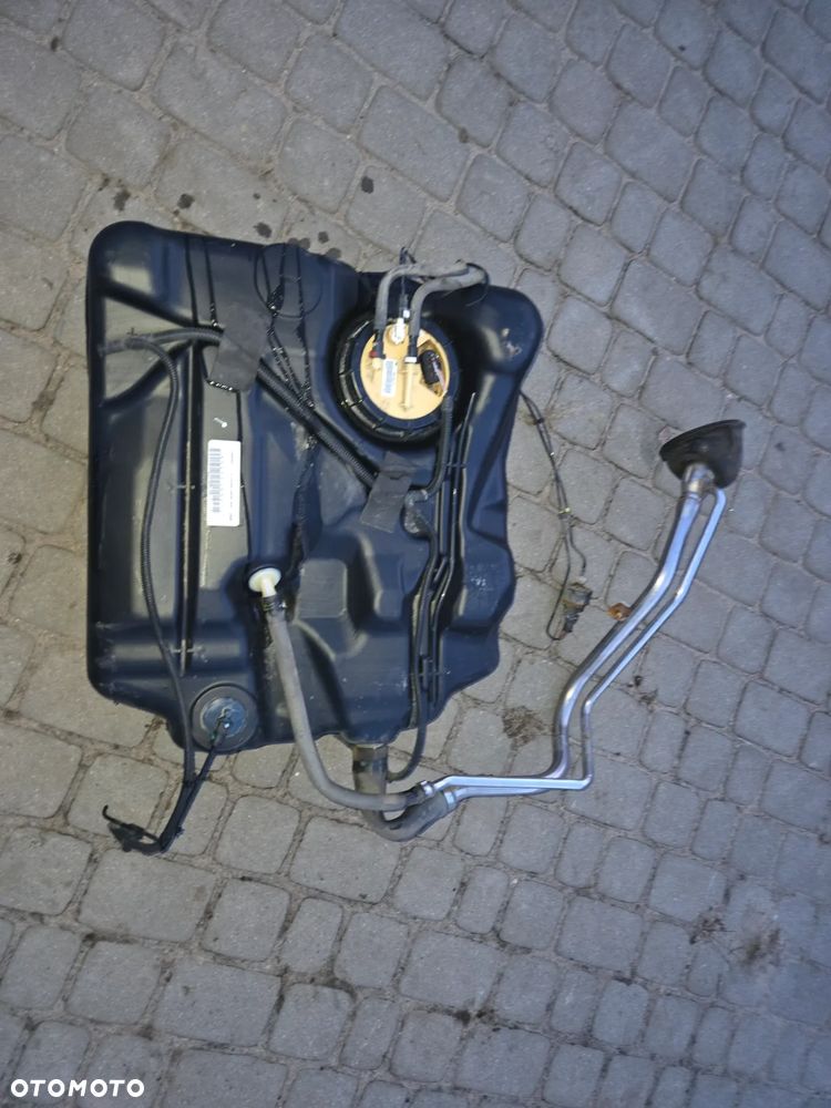 VOLVO S40 V50 BAK ZBIORNIK PALIWA KOMPLET Z POMPĄ